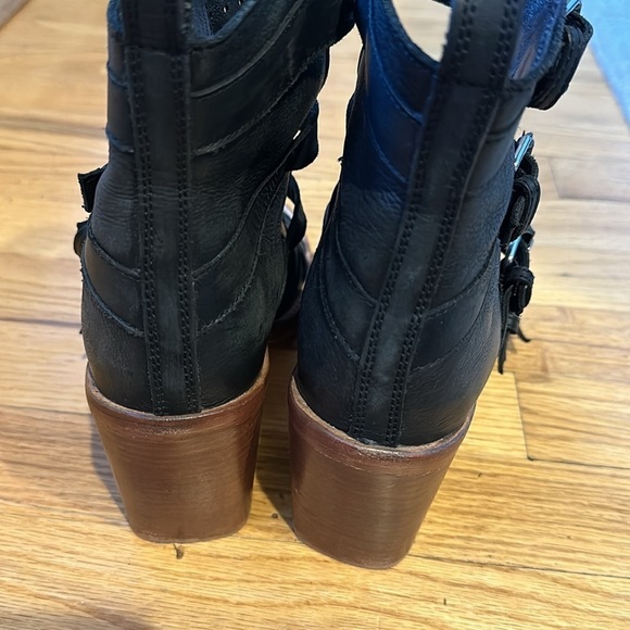 Free People sz 39 strappy heeled FP Collection - Buckle Up Baby Block Heels - Picture 7 of 10